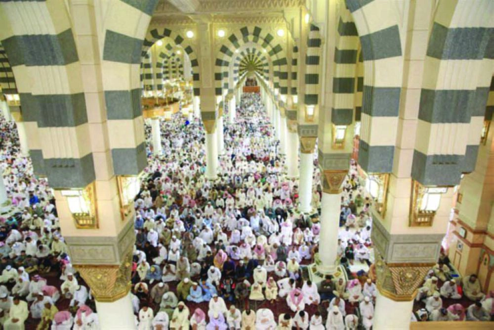 






مصلون يستمعون لخطبة الجمعة بالحرم النبوي