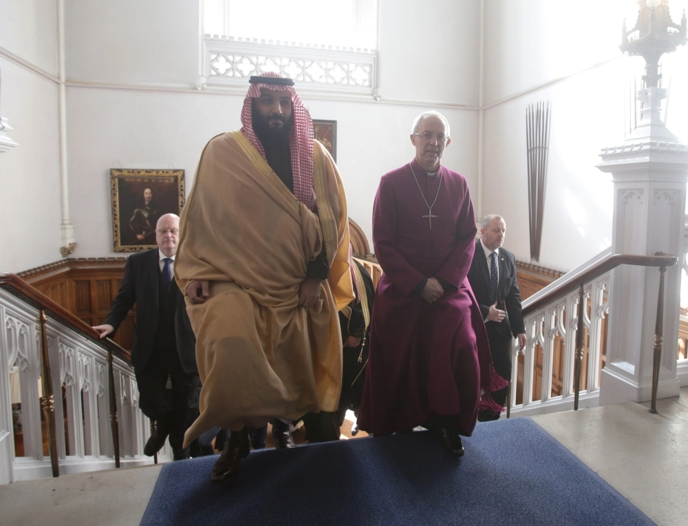 dpatop - The Archbishop of Canterbury Justin Welby (R) accompanies Saudi Crown Prince Mohammad Bin Salman bin Abdulaziz Al Saud at Lambeth Palace in London, England, 08 March 2018. Photo: Yui Mok/PA Wire/dpa