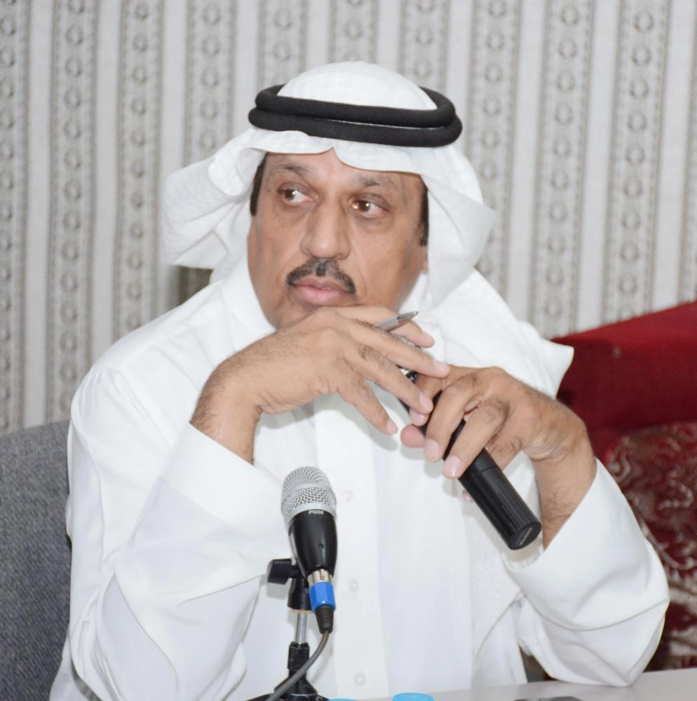 






طاهر بخش أثناء الندوة              (مكة)