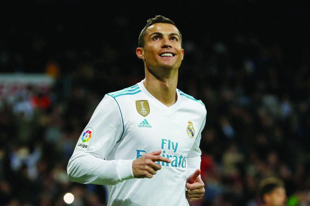 






كريستيانو رونالدو                                  (مكة)