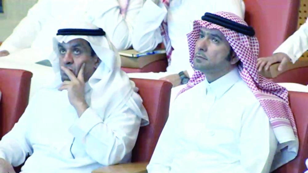 






وزير الإسكان ماجد الحقيل أثناء حضوره المؤتمر الصحفي أمس            (وزارة الاسكان)