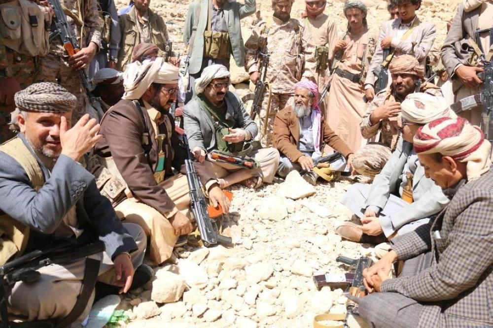 محافظو إقليمآزال يتفقدون مواقع الجيش الوطني في نهم شرق صنعاء (اليمن الآن)