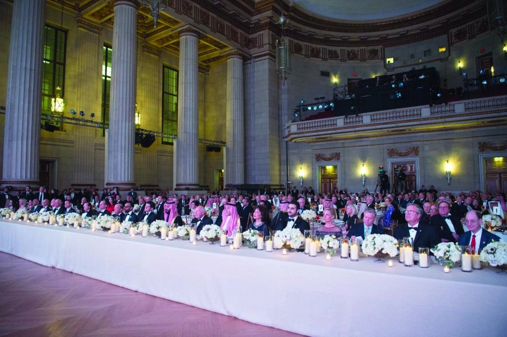 






ولي العهد وعدد من المسؤولين في الحفل