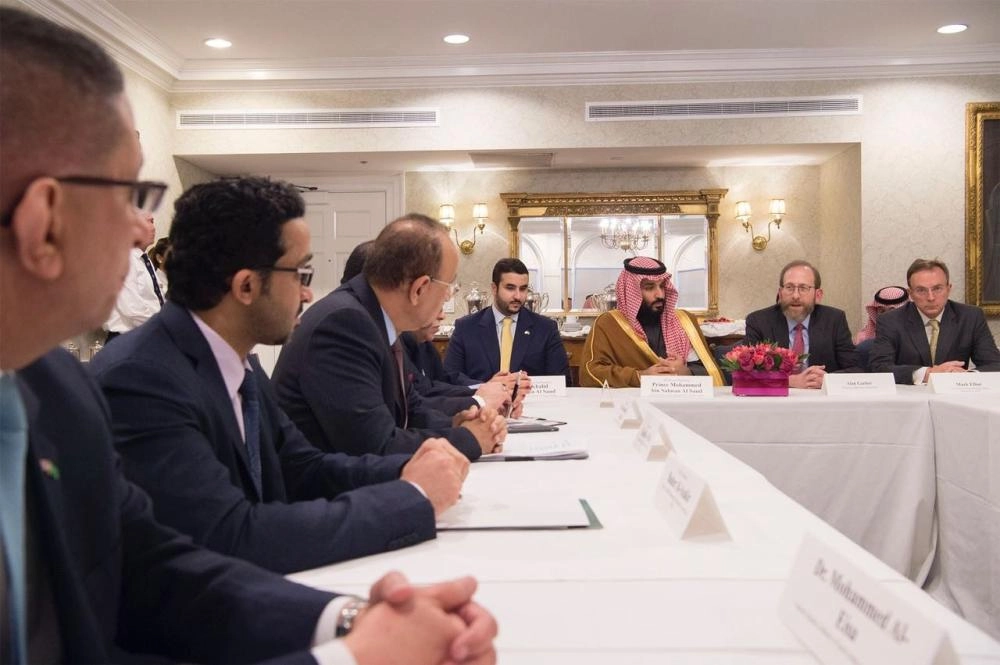 ولي العهد يستعرض مع مسؤولي جامعة هارفرد أوجه التعاون (مكة)