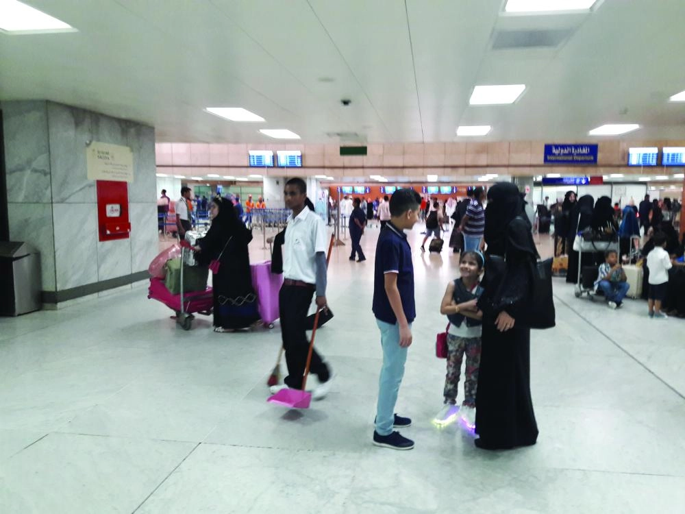 مغادرون في مطار الملك عبدالعزيز بجدة (مكة)