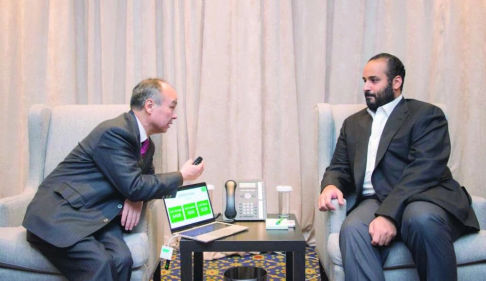 الأمير محمد بن سلمان ملتقيا ماسا سان أمس (واس)