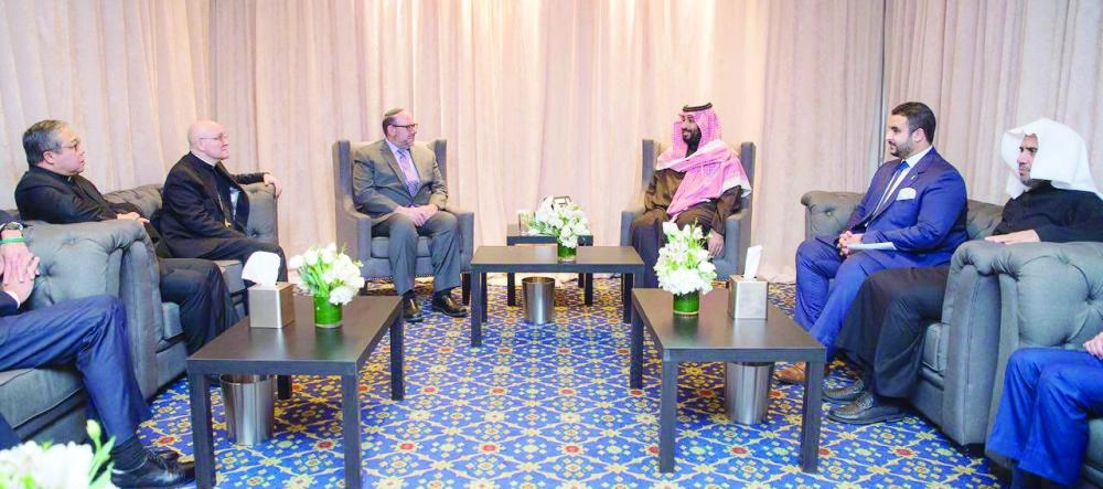 






الأمير محمد بن سلمان مستقبلا القيادات الدينية بالولايات المتحدة الأمريكية                                                                           (واس)