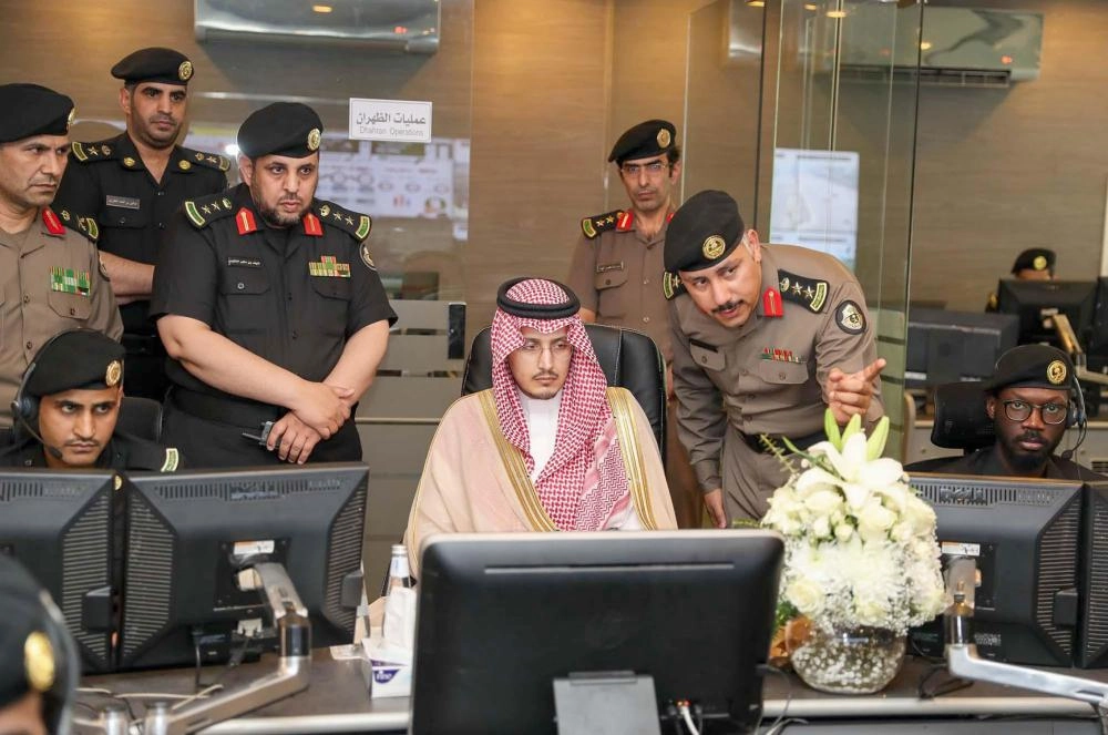 






 أحمد بن فهد خلال الزيارة                                            (واس)