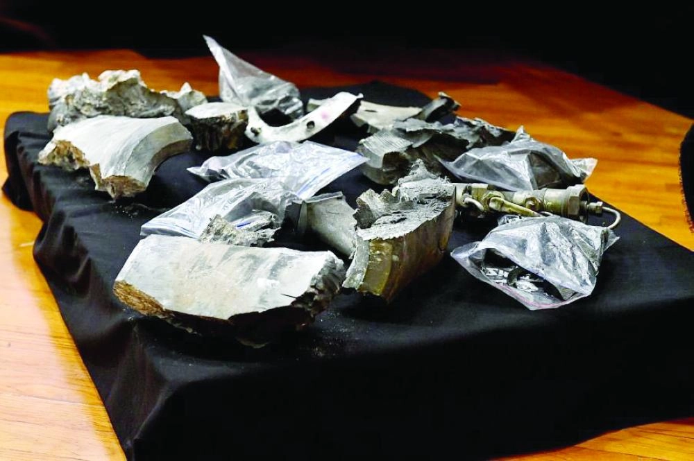 






بقايا وشظايا من الصواريخ الباليستية التي أطلقها الحوثيون على المملكة أخيرا