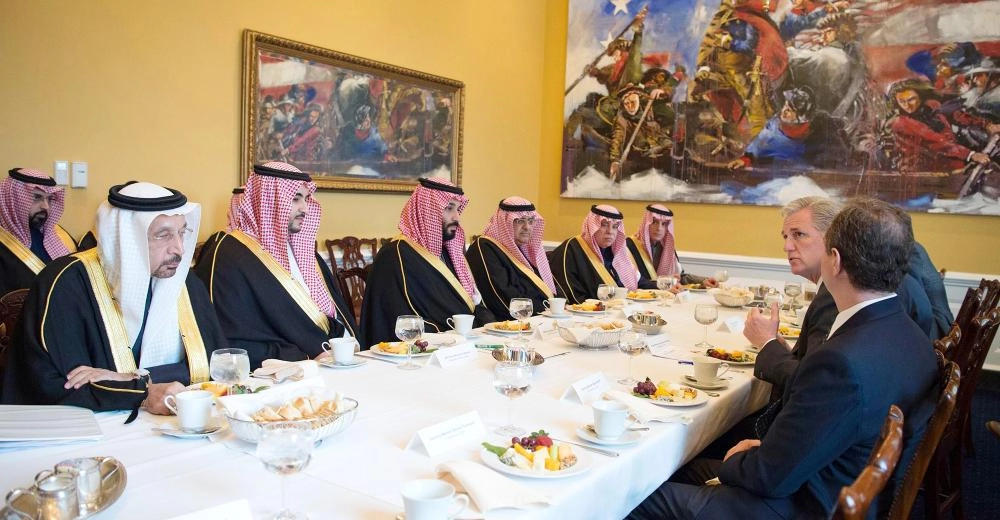 ولي العهد خلال اجتماعه في الكونجرس برؤساء وأعضاء مجلسي الشيوخ والنواب  (واس)