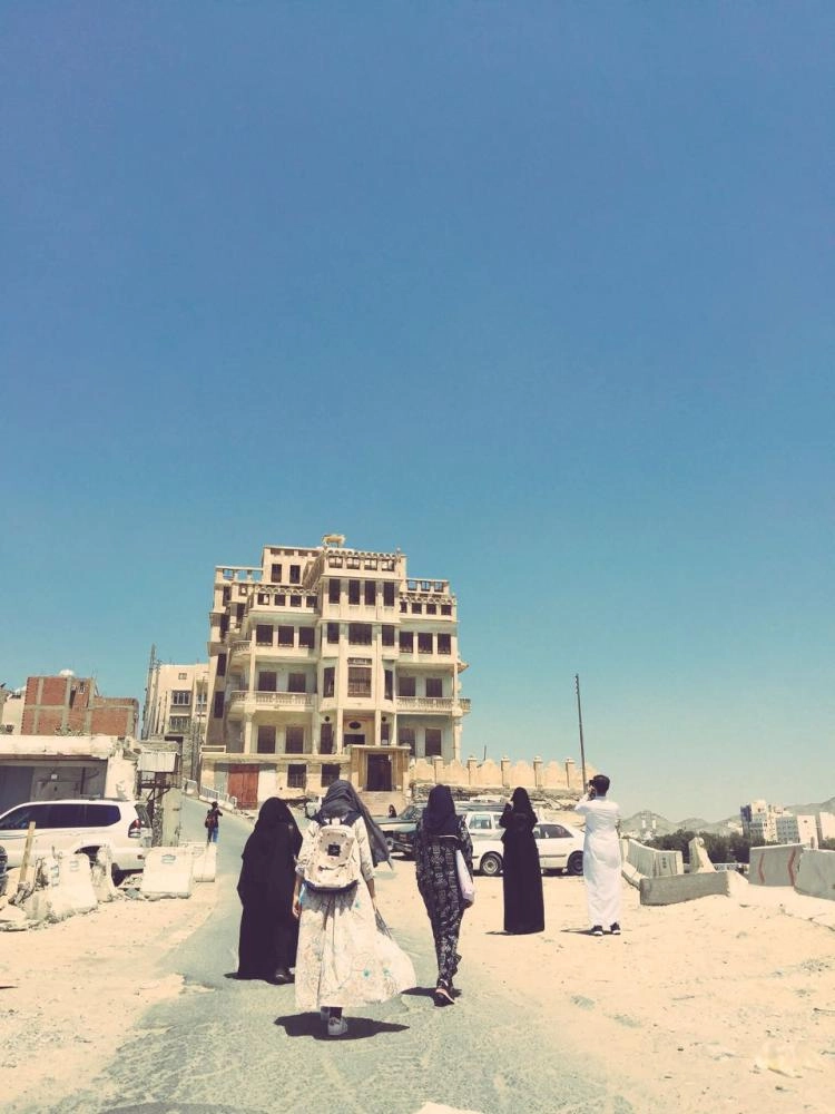 باتجاه قصر كوير التاريخي
(مكة)