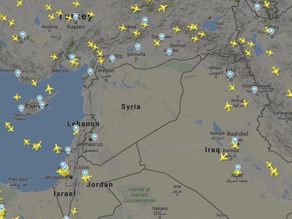 خريطة رحلات الطيران تظهر الأجواء السورية خالية