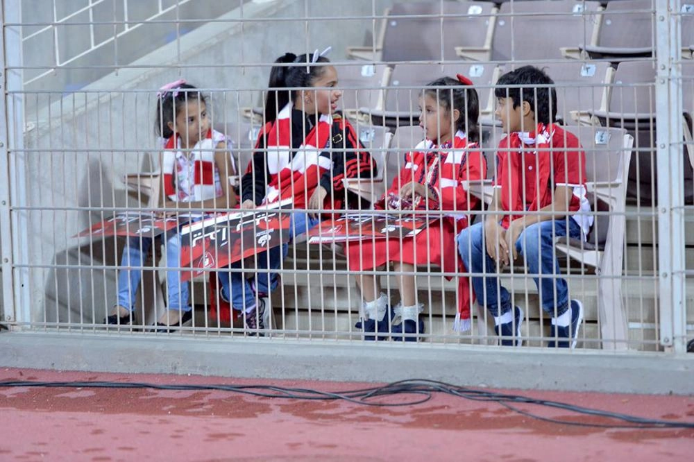 






جماهير وحداوية حرصت على الحضور ليلة التتويج                                 (إعلامي الوحدة)