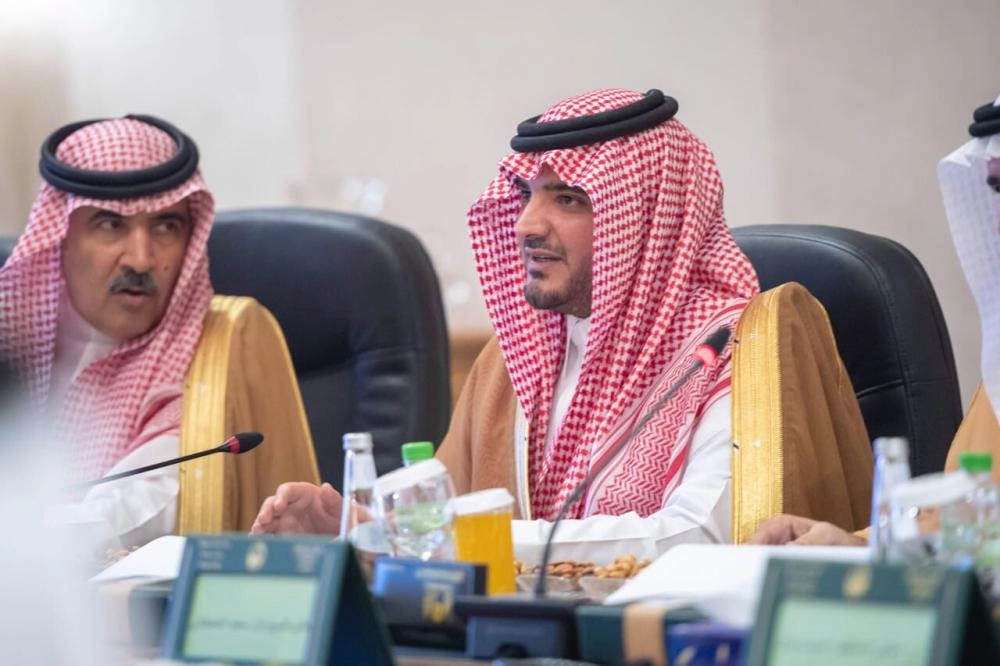 Dd6oNKpU0AEMh3C.jpg-large