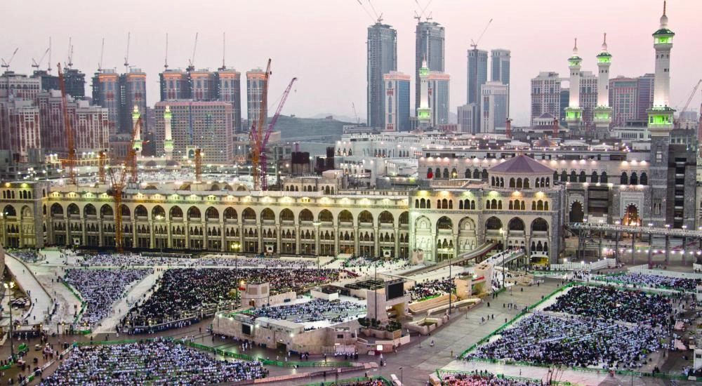 






اكتظاظ ساحات المسجد الحرام بالزوار                   (أنس الحارثي)