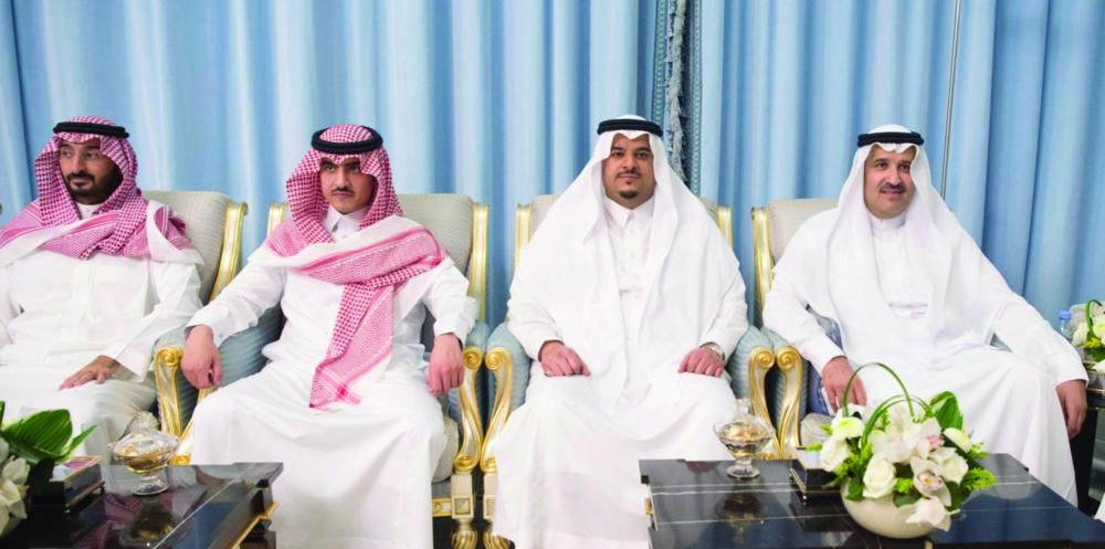 DST_3883627_Wed0_1125740494