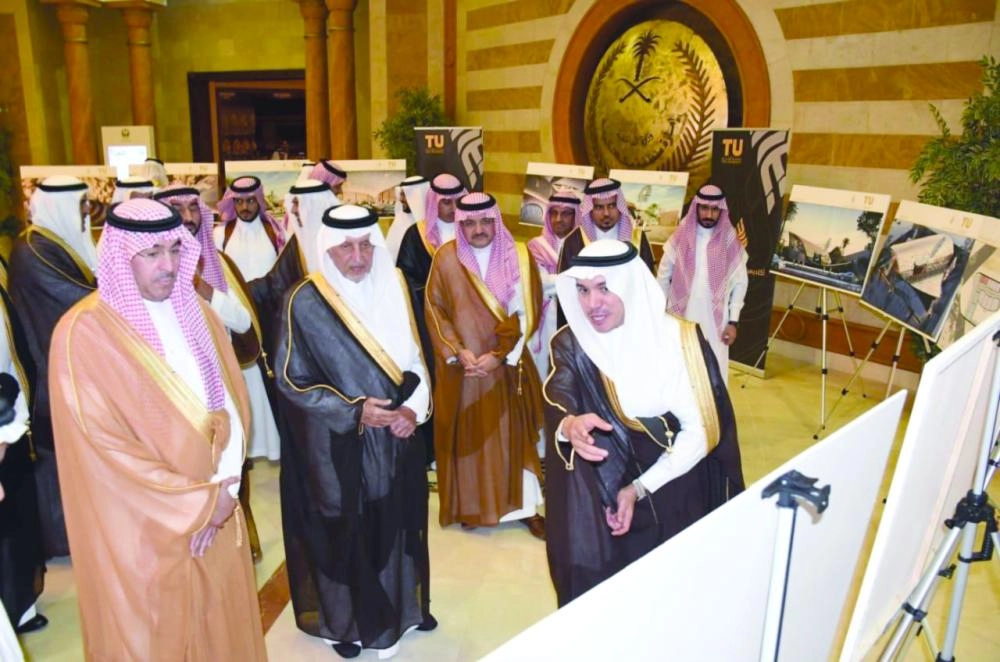 DST_3892437_Thu11_144090288