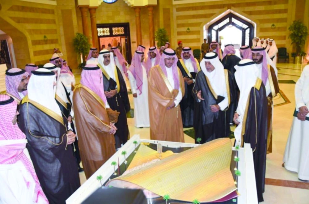 DST_3892436_Thu12_1440185615