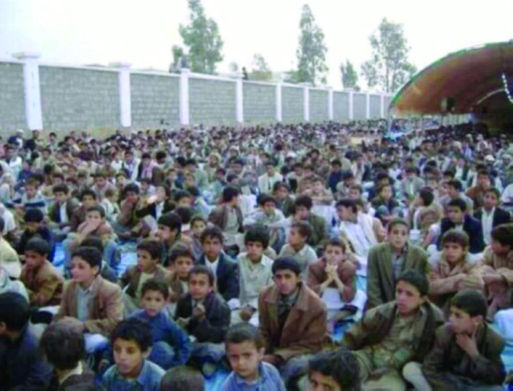 






أطفال بدار الأيتام في صنعاء    (معمر الإرياني)  