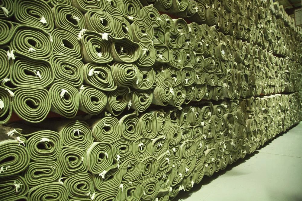 مستودع سجاد الحرم بكدي بعد امتلائه بالسجاد المغسل والجاهز للخدمات الاحتياطية