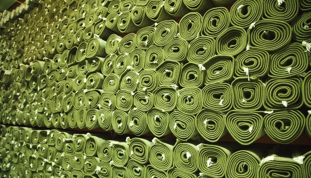 مستودع سجاد الحرم بكدي بعد امتلائه بالسجاد المغسل والجاهز للخدمات الاحتياطية