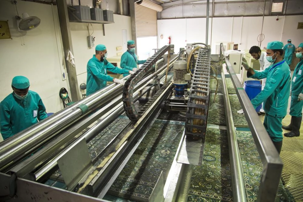 المرحلة الثانية غسيل السجاد بالماء