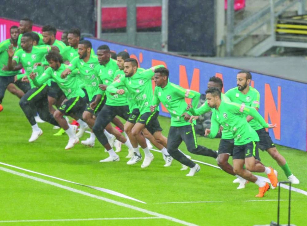 تدريبات المنتخب أمس