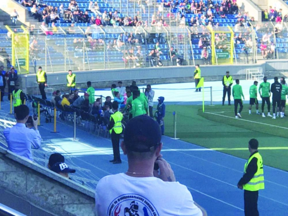 






اللاعبون يوزعون هدايا على ذوي الاحتياجات الخاصة                                                                                                  (تويتر)