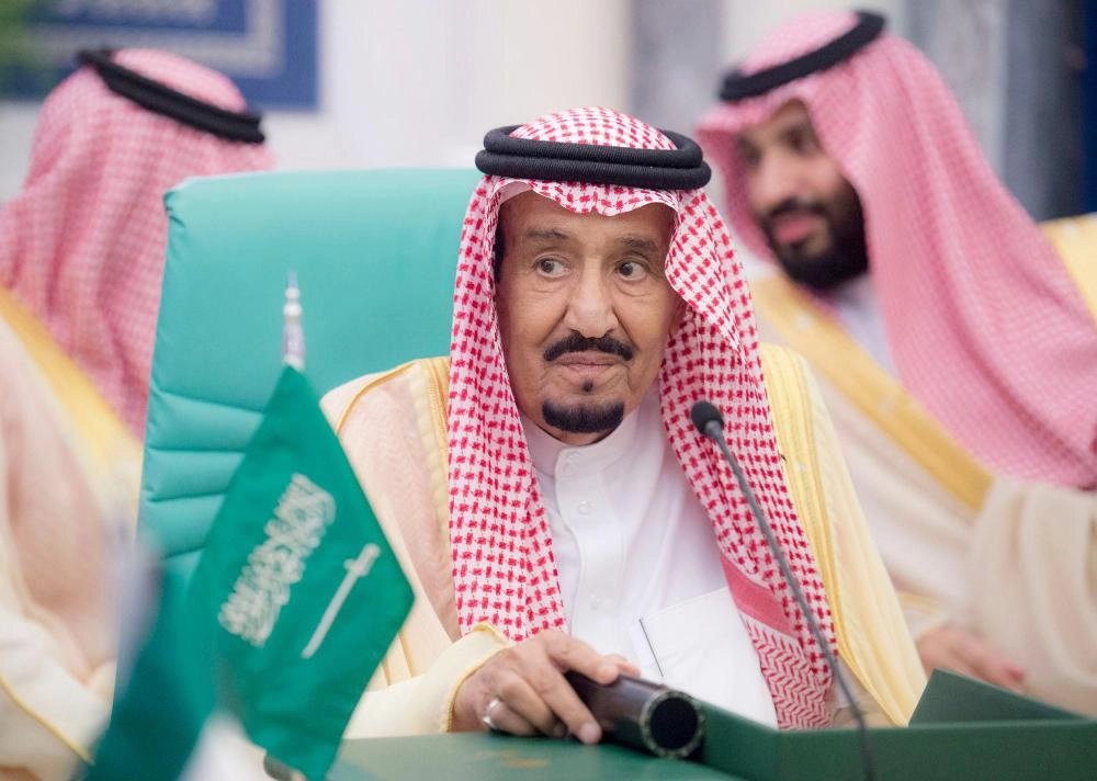 DST_3938447_Mon49_1440684776