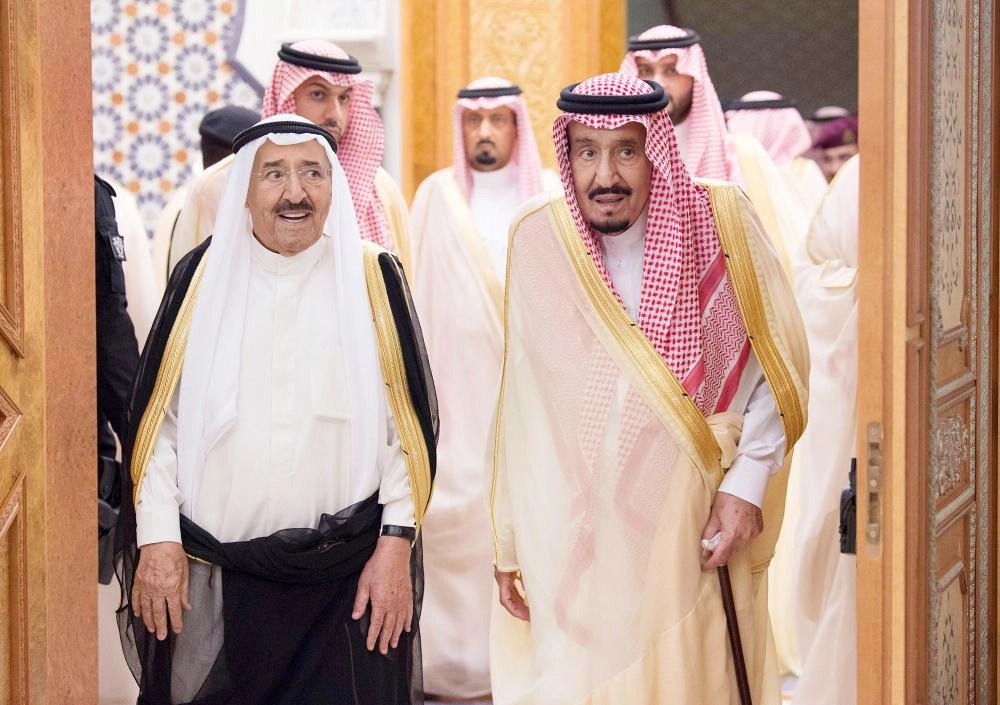 






من مراسم استقبال خادم الحرمين لملك الأردن وأمير الكويت ونائب رئيس الإمارات بحضور ولي العهد