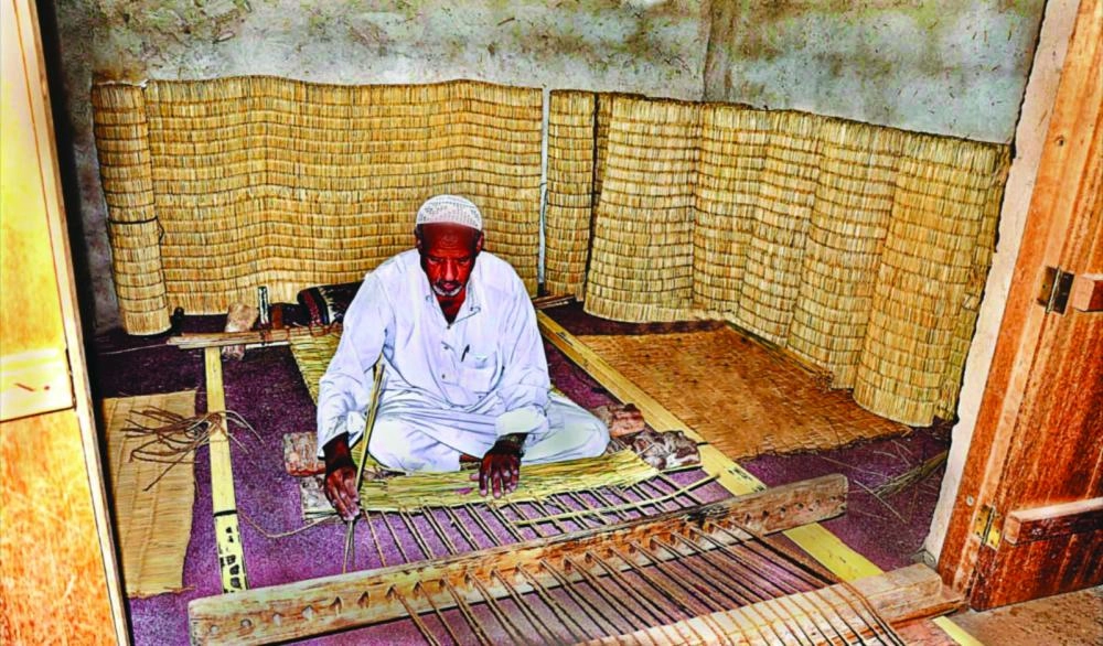 صناعة الحصر في الأحساء