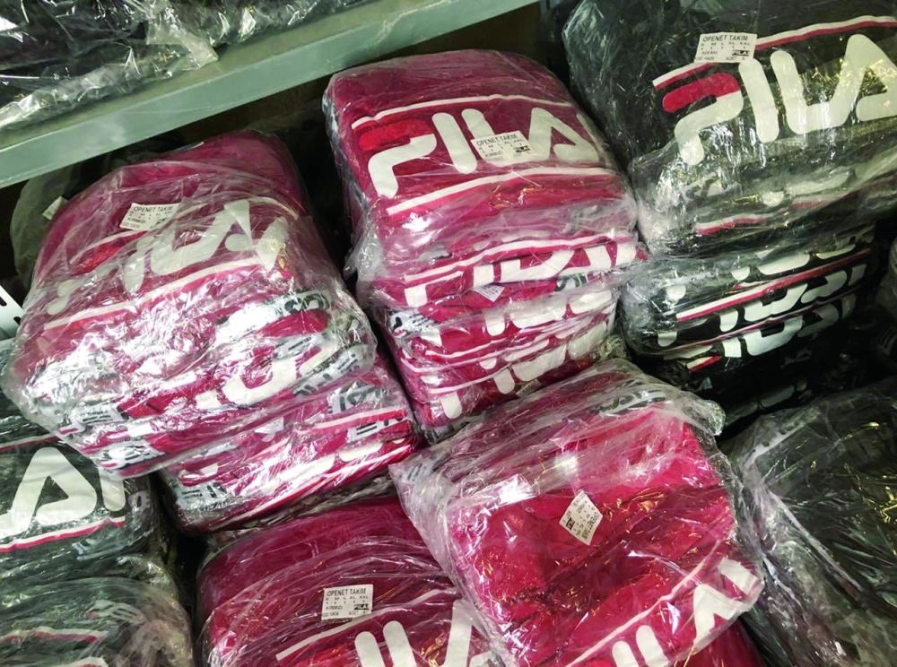 






جانب من المضبوطات                           (وزارة التجارة)