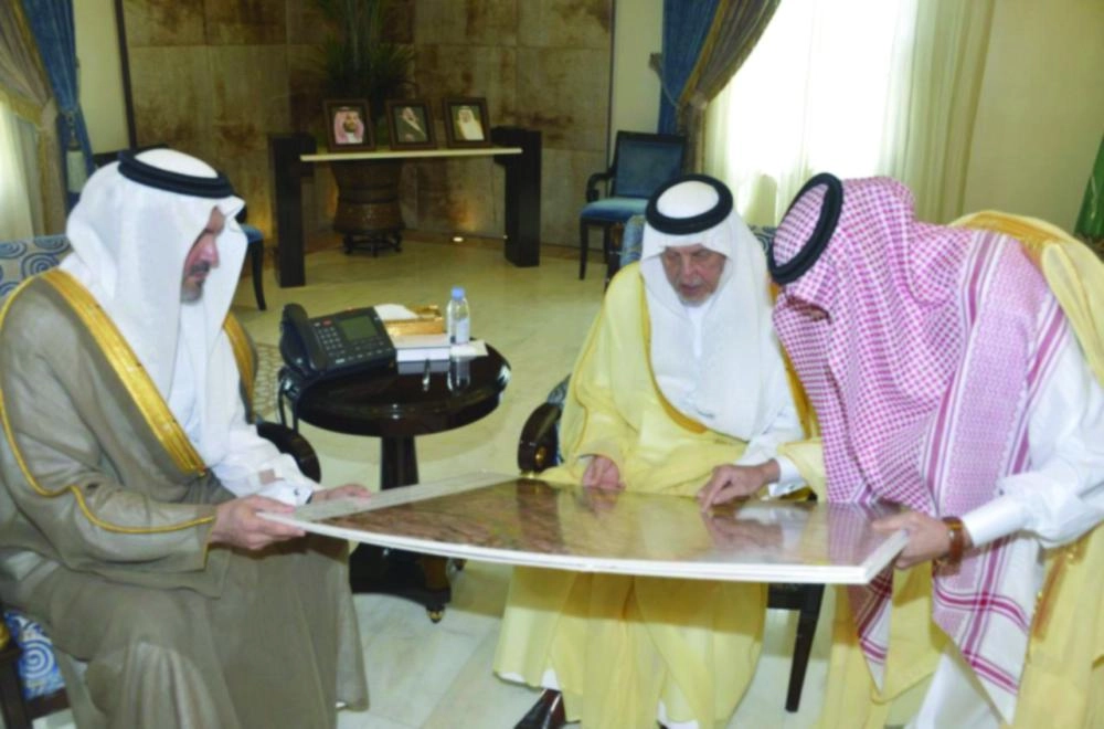 DST_4060444_Sun5_1128916793