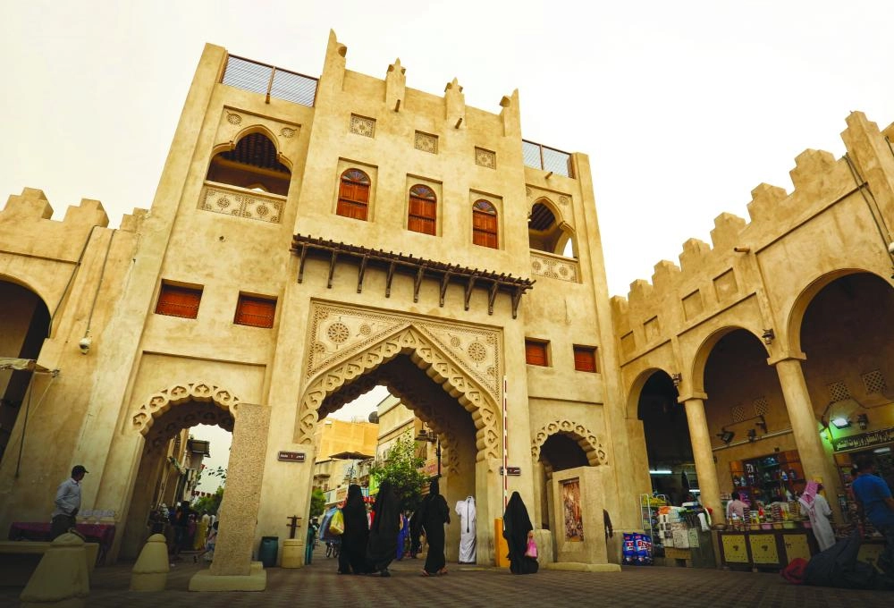 مبنى سوق القيصرية وسط الهفوف