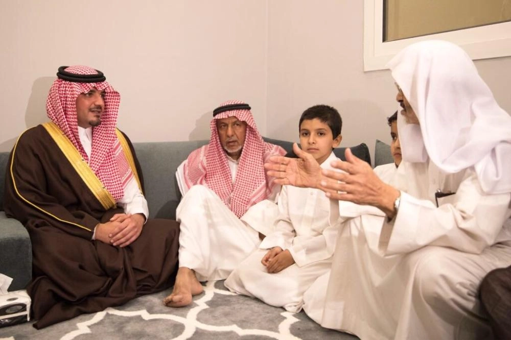 DhsWbddWkAEQq61.jpg large