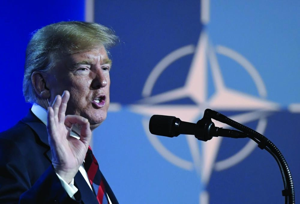 






دونالد ترمب متحدثا أمس خلال قمة الناتو                (د ب أ)