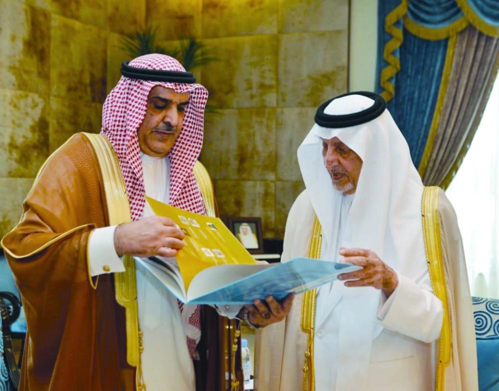 DST_4116284_Fri11_1111942672