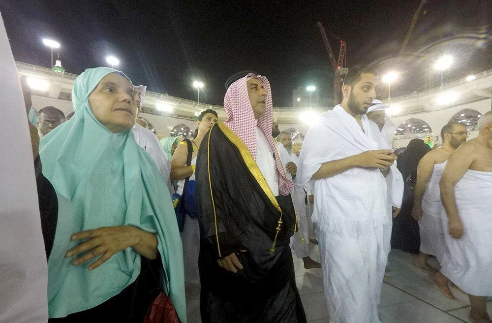 من التطويف المركزي (مكة)