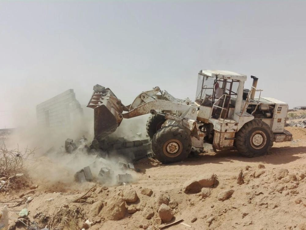 جانب من أعمال الإزالة (أمانة الطائف)