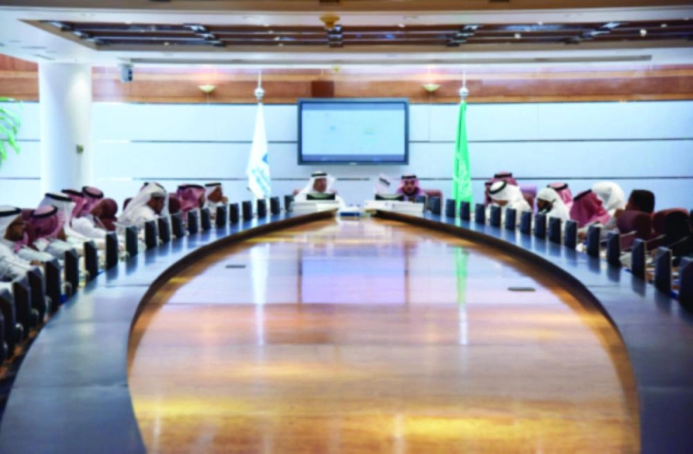 






جانب من لقاء التحكيم أمس                                       (مكة)