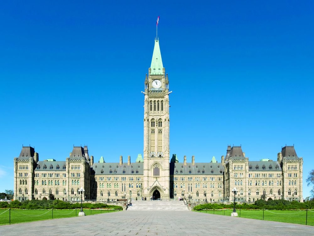 






مبنى البرلمان الكندي                                                                 (مكة)