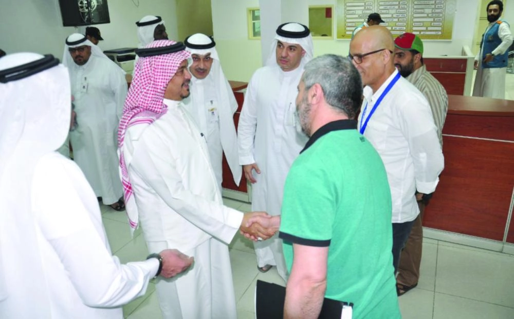 






محمد بنتن متفقدا الخدمات المقدمة للحجاج بالمدينة    (واس)