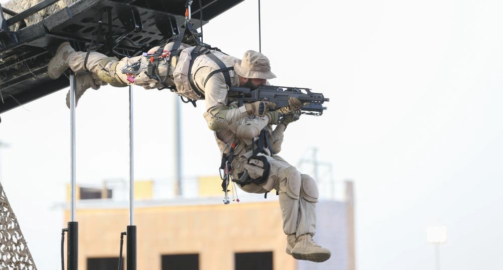 






من العروض القتالية لقوات أمن الحج أمس