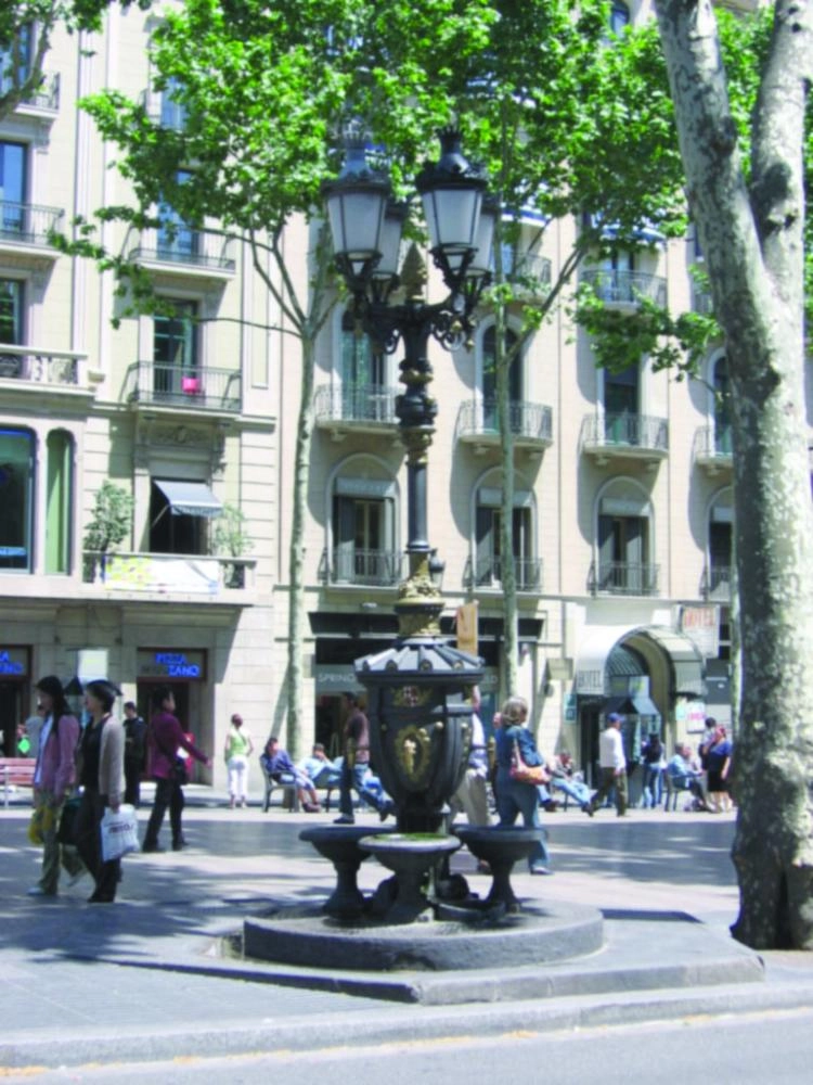 نافورة كاناليتيس