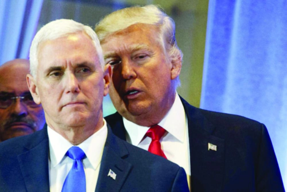 






بنس وترمب في مناسبة سابقة                       (مكة)