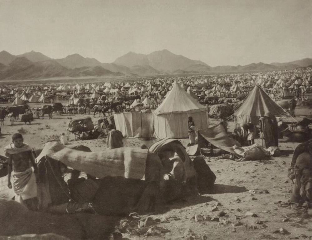 الجانب الغربي من جبل عرفة