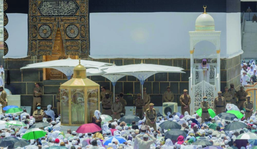 






من صلاة الجمعة بالمسجد الحرام           (واس)