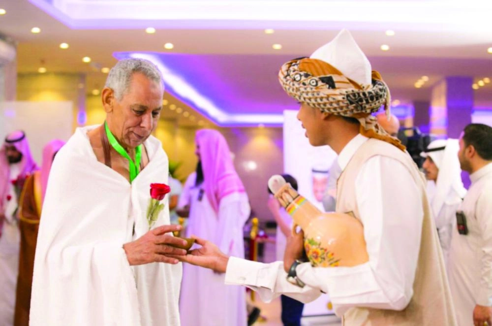 






زمزم والورد في استقبال الحجاج