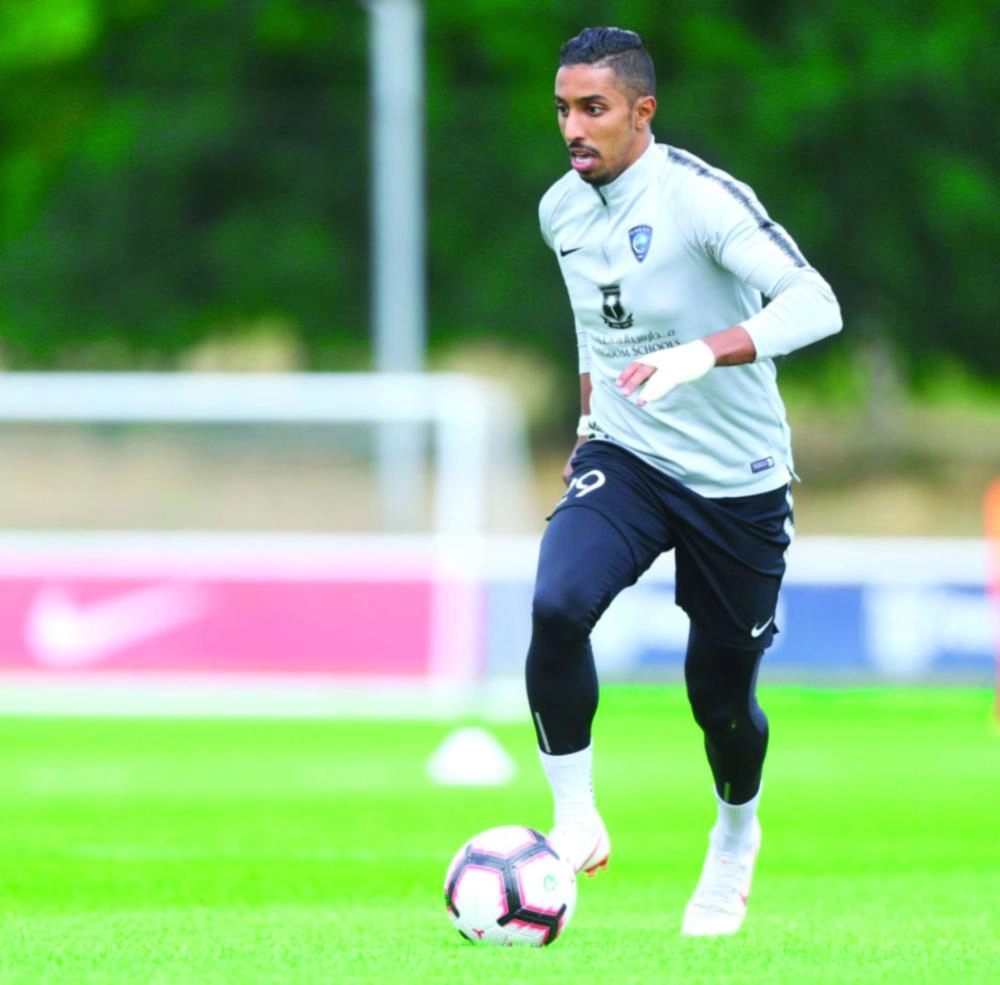 






سالم الدوسري                             (إعلامي الهلال)