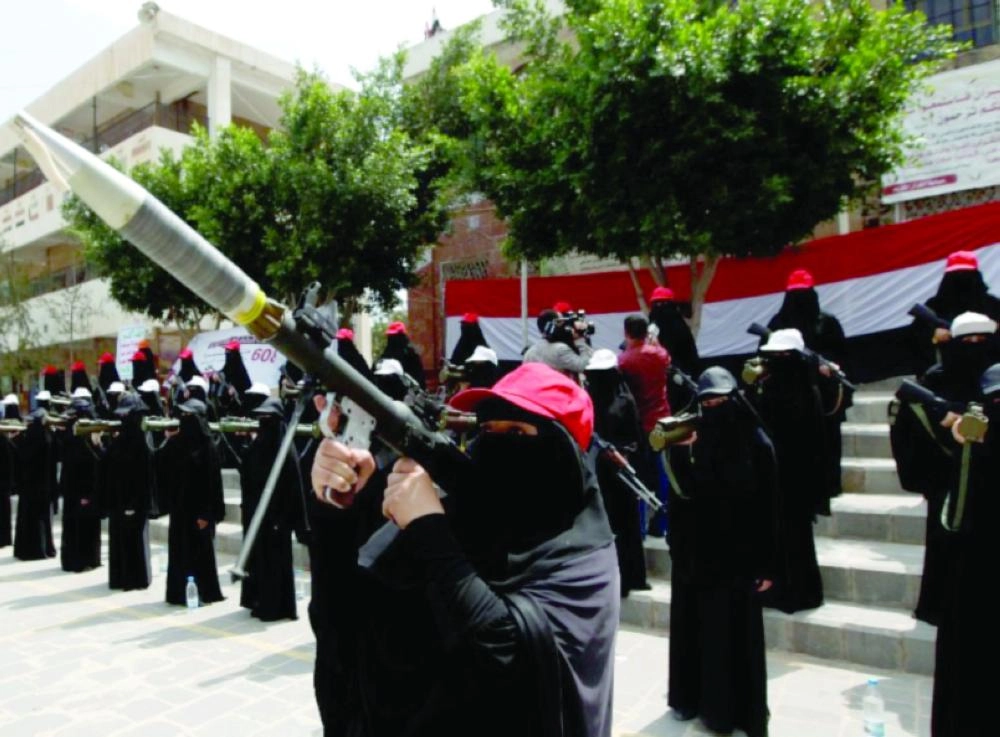 






مجندات في صفوف الحوثيين